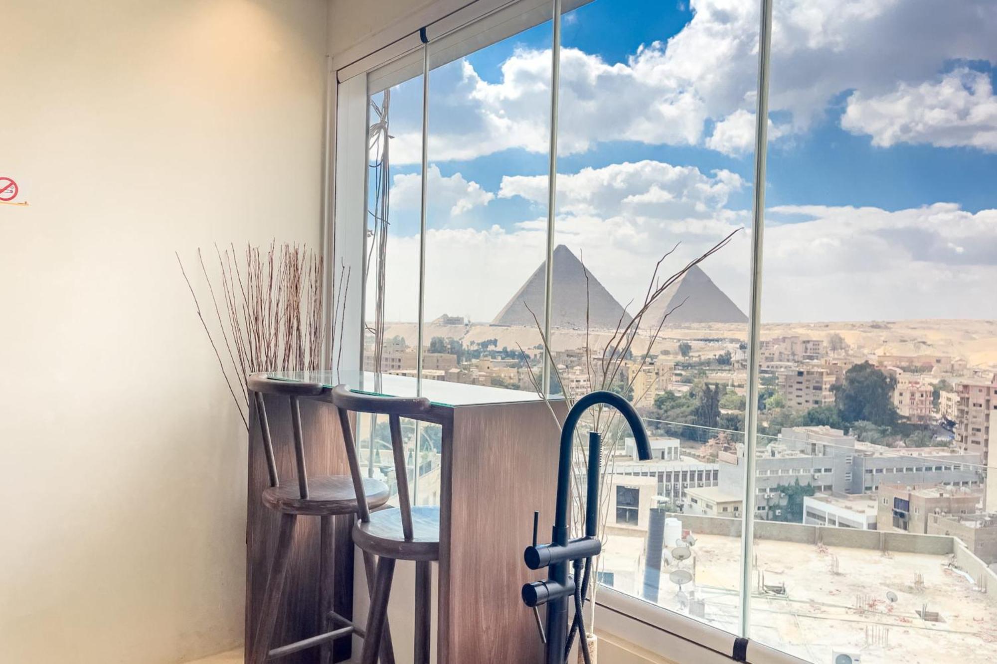 Apartment The Pyramids Horizon W Bathtub