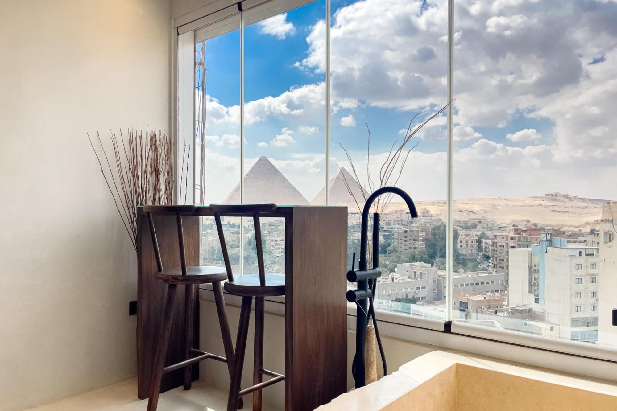 Apartment The Pyramids Horizon W Bathtub Cairo
