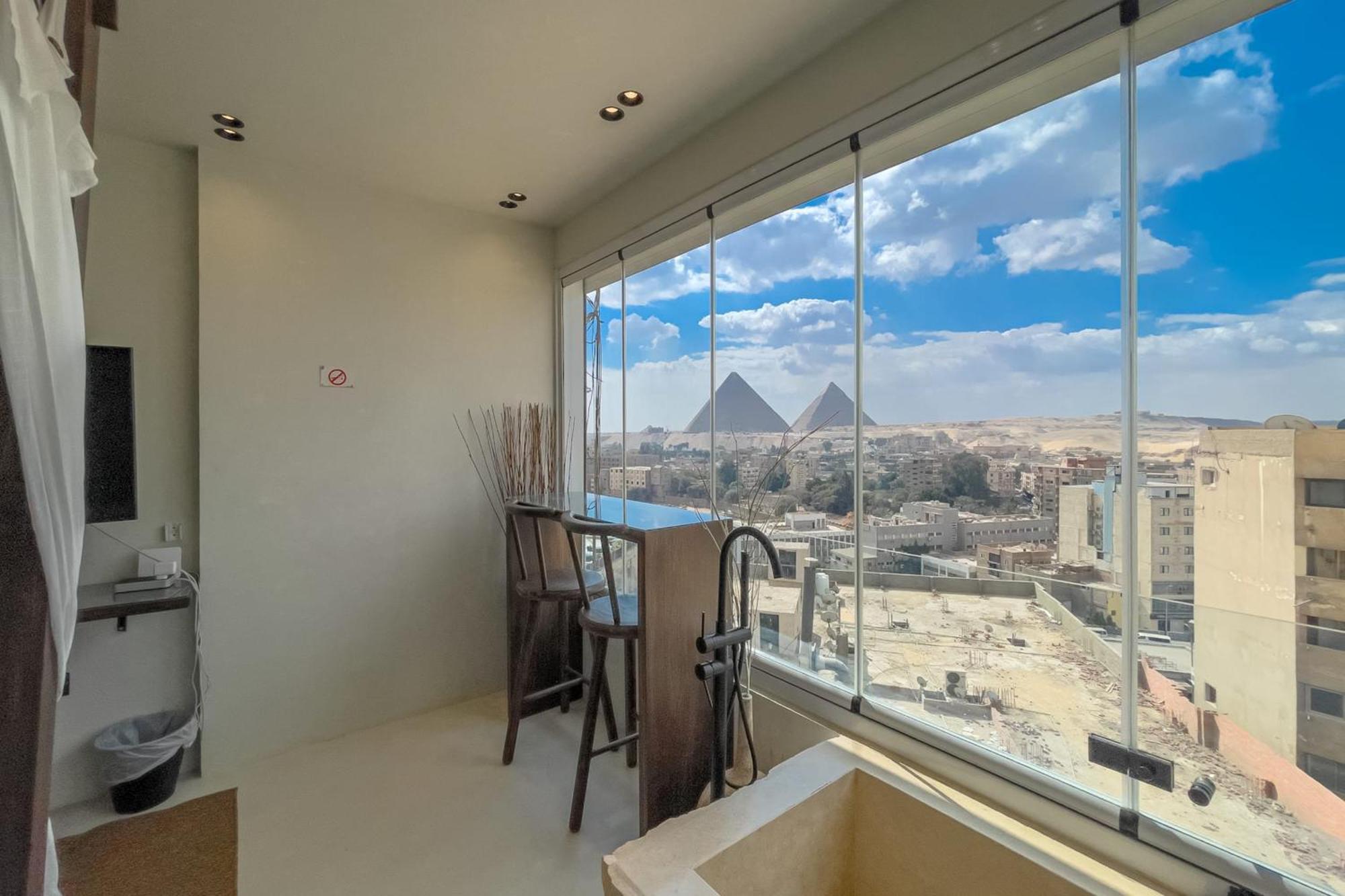 Apartment The Pyramids Horizon W Bathtub Cairo